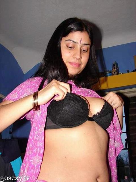Pakistani Indian Bhabhi and Girls Hot Pictures
