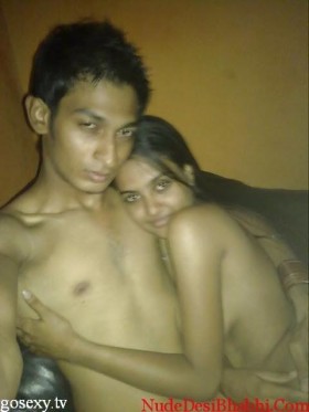 Sagar Couple Having Live Sex - Bedroom Couple Sex Photos and Videos