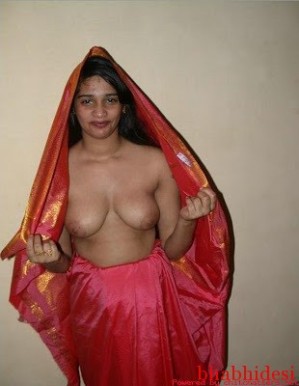 nude saree removing aunties
