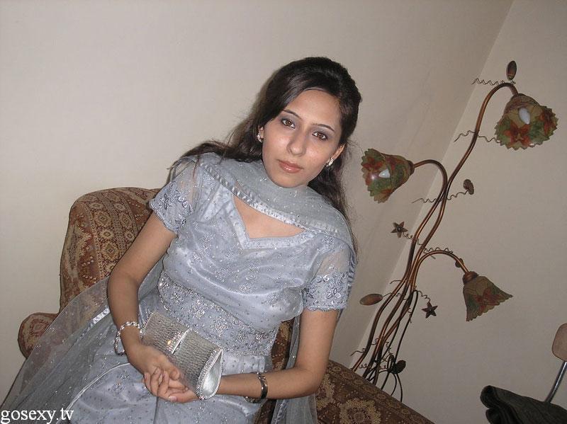 Young girls pakistani sexy Facebook Pakistani