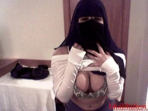 hot nude arab babes