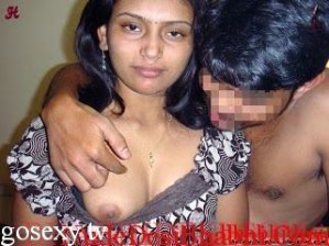 desi bhabhi ki private pics and removing bra showing nipples-5