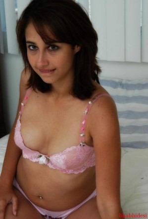 indian cute girls striping her clothes photos