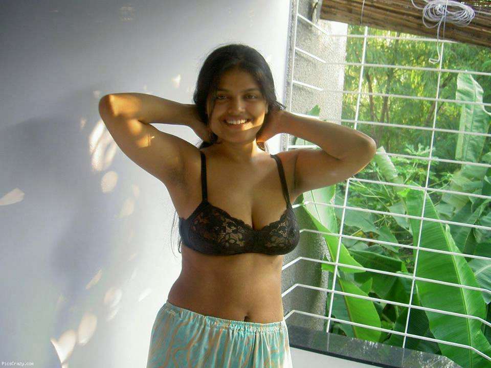 Tamil House Wife Removes Blouse - In-Skirt