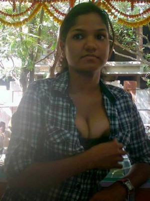 cute bangali beauty showing breast
