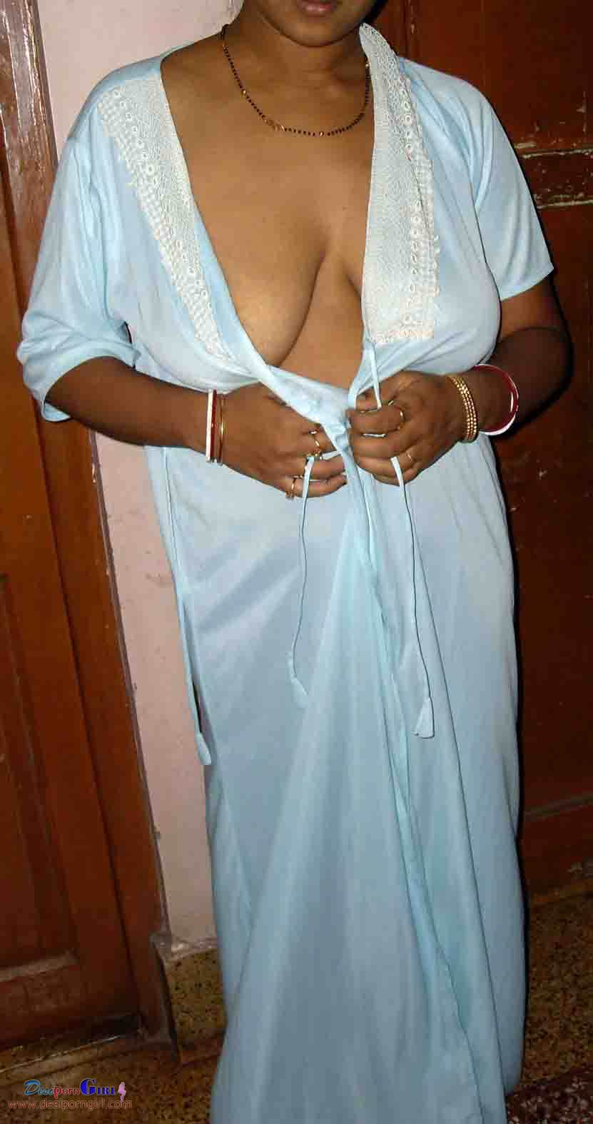 Indian Nighty Sex - Sexy Bhabhi Bra Removing Nighty Having Sex In Night