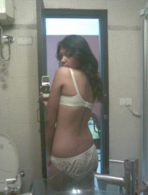 indian naked bhabhi picture