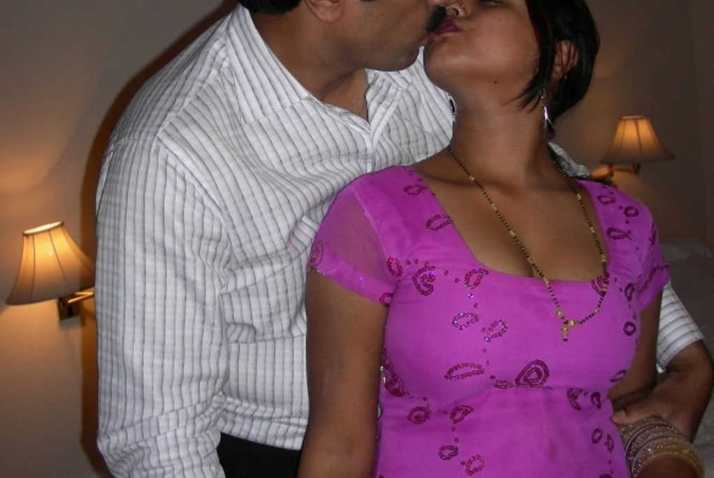 New Married Couple Home Sex Video MILF INDIAN picture