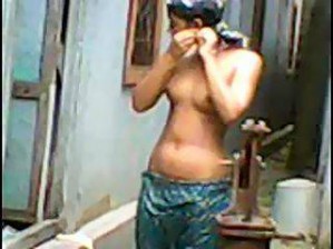 nude girl bhabhi bathing