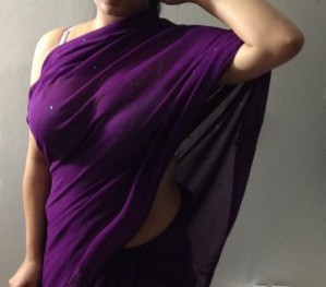 bhabhi in purpal sari and white bra