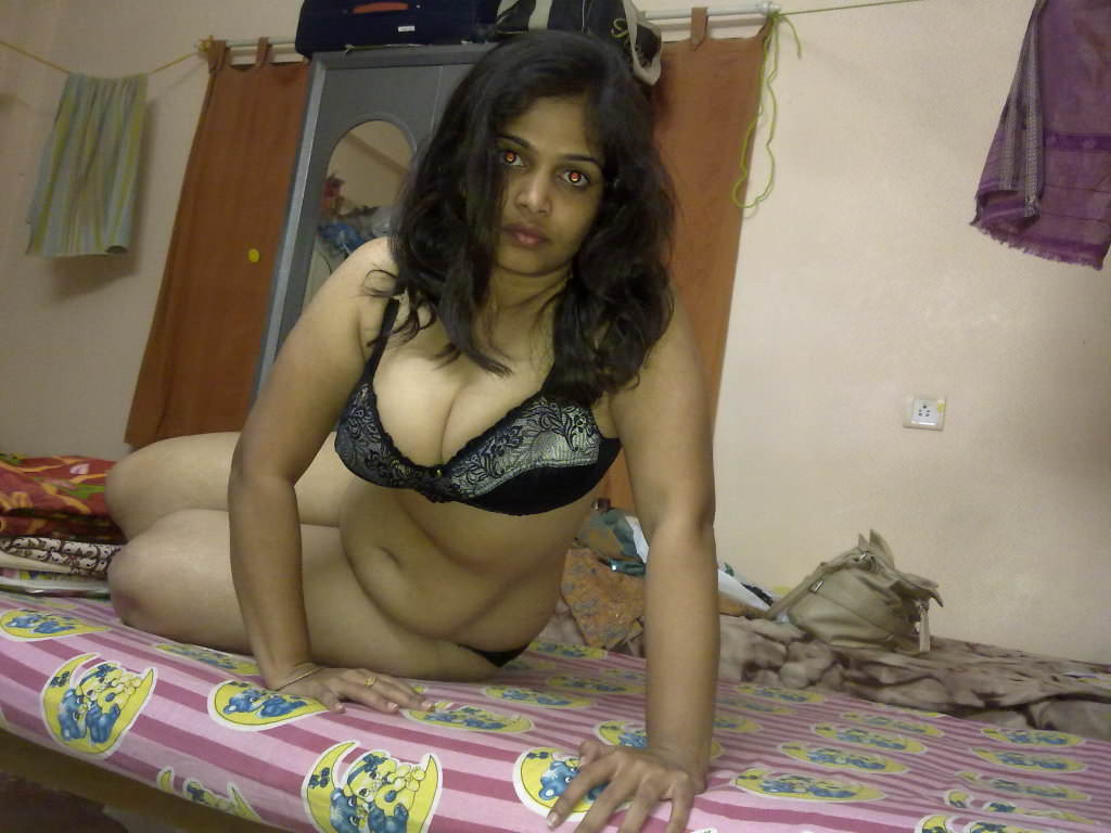 Sex By Removing Saree Bra - Indian Auntie Removing Blue Sari and Blouse