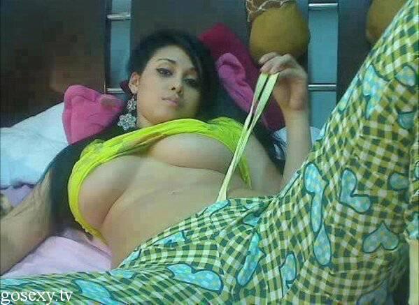 Punjabi Sexy Images - Hot Punjabi Girl topless Bedroom Photo