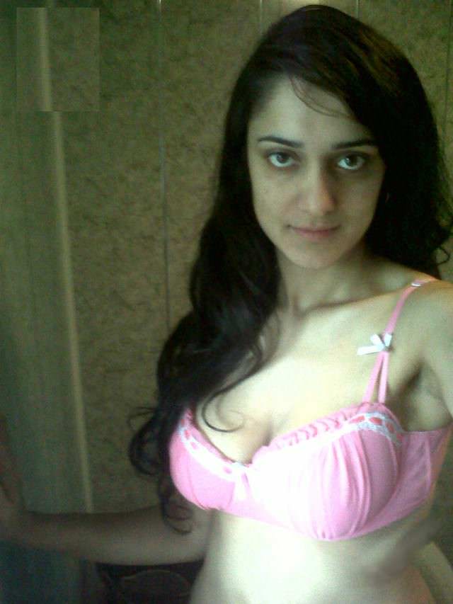 Naked Pakistani Girl Leaked Pic