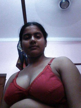 Indian Bhabhi Stripping Nude Red Bra