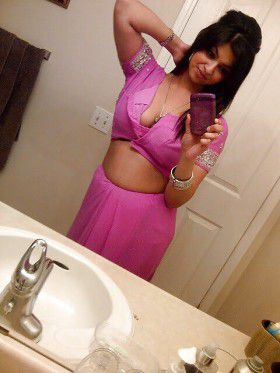 Big Boobs Desi Indian Girl Removing Saree Naked Selfshot Pic