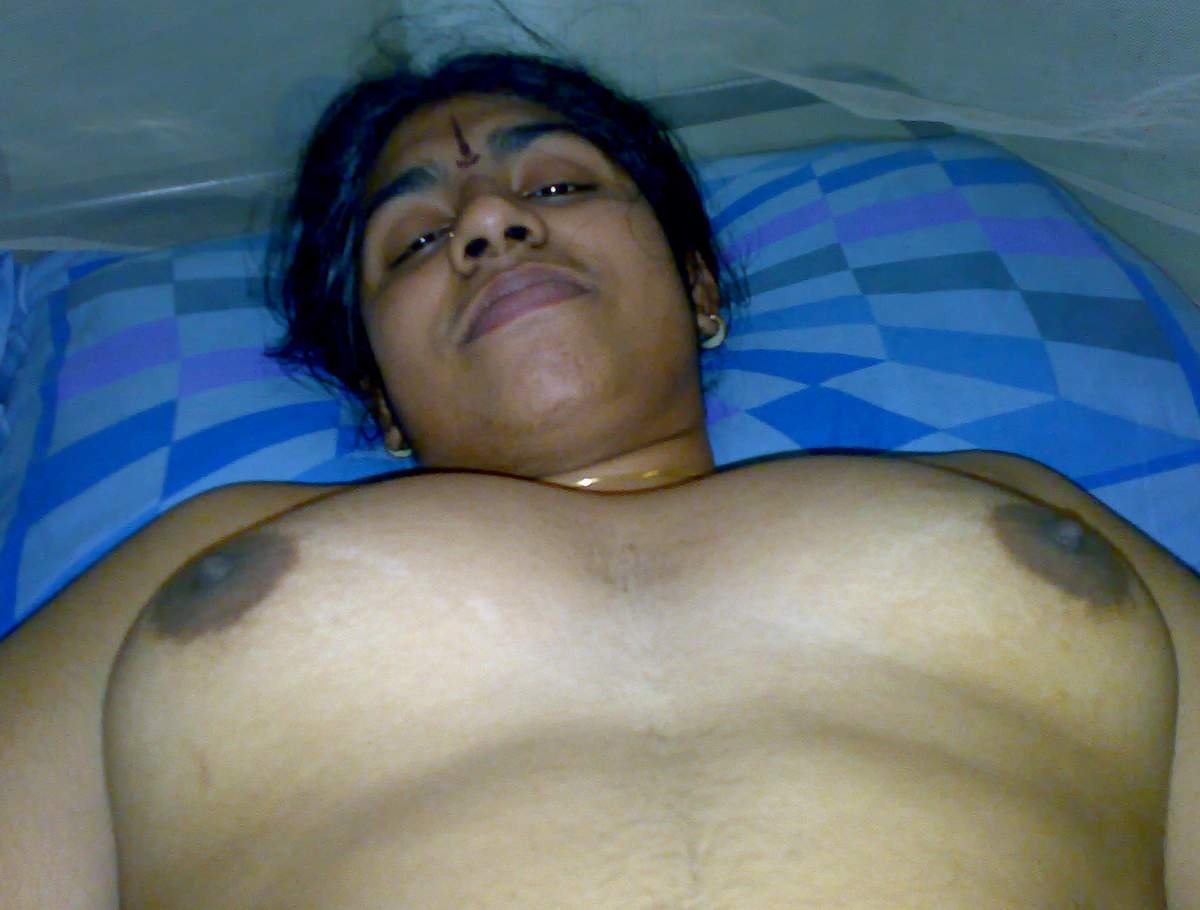 Indian Desi Nipples - Big juicy boobs desi indian mallu chut aunty