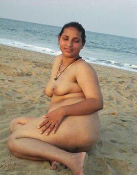 busty tamil aunty posing nude beach pics