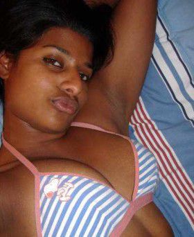 Desi South Indian Hot Sexy Seductive Girlfriend Mast Boobs