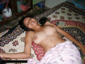 desi village bhabhi ki nude boobs