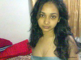 Erotic Cleavage Hot Indian College Babe