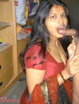 horny indian aunty arpita nude blowjob pic