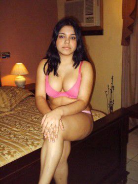 indian college girls naked bikini big boobs bedroom