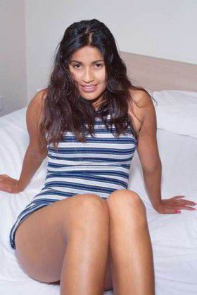 Indian Hot Girl Spreading Legs Naked Chut Bur Sex