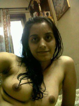 Nipples Erect Indian Bhabhi Nude Selfie