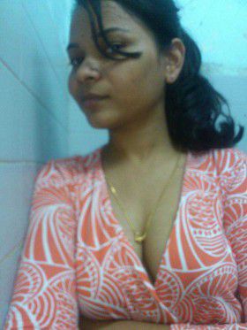 Sexy Selfie XXX Indian Bhabhi Lady