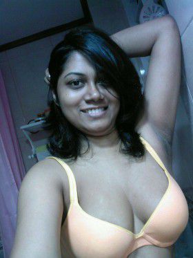 big boobs indian aunty semi nude selfshot