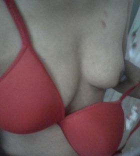 babe hot boobs