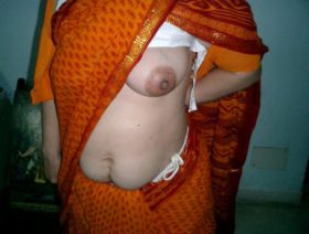 indian aunty nude tit