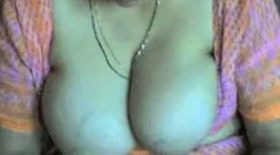 indian desi aunty nipples
