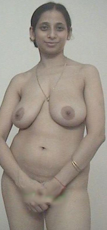 372px x 800px - Horny Indian Bhabhis Flashing Shaved Pussy and Delicious ...