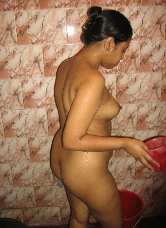 Super Sexy Kashmiri College Girl Nude Photos Nude College GIrls, busty