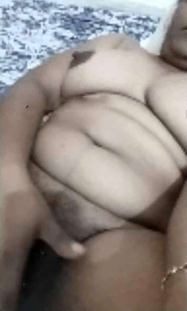 Fatty Booby Aunty Sex - Fat mallu aunty showing her big boobs Tamil Aunties Nude Pictures
