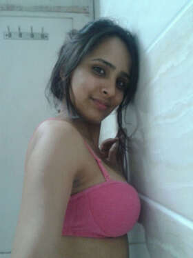 college babe Ritu Shena