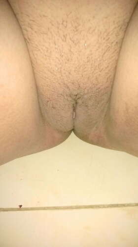 hairy trimmed pussy