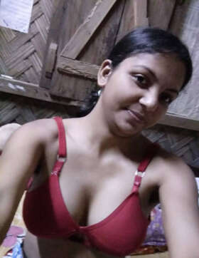 nude juicy Indian girl