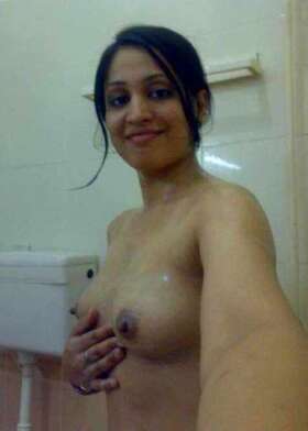 busty desi babe