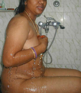 bhabhi taking shower