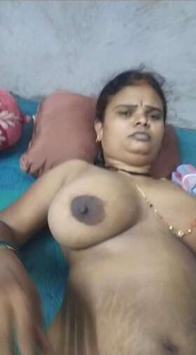Desi wife big boobs show