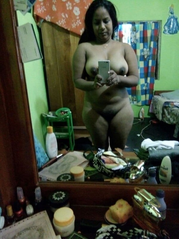 Tamil & Sri Lankan Girls Nude Selfies