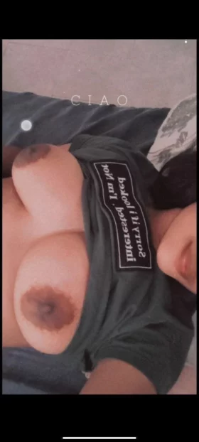  thick boobs show
