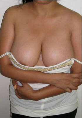 desi bhabi showing boobs