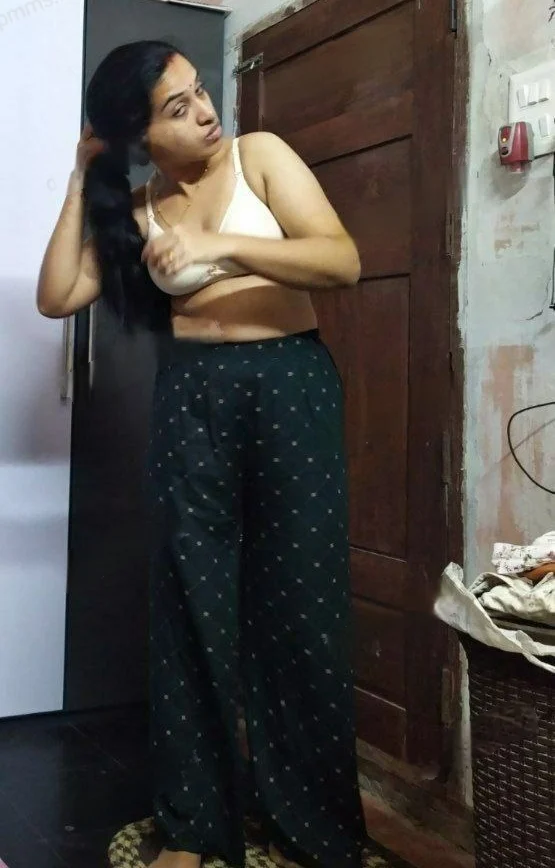 sexy amateur horny desi wife