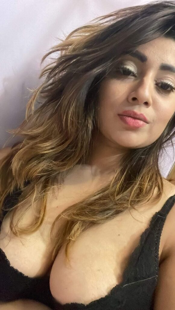 lovely huge boobs desi gal