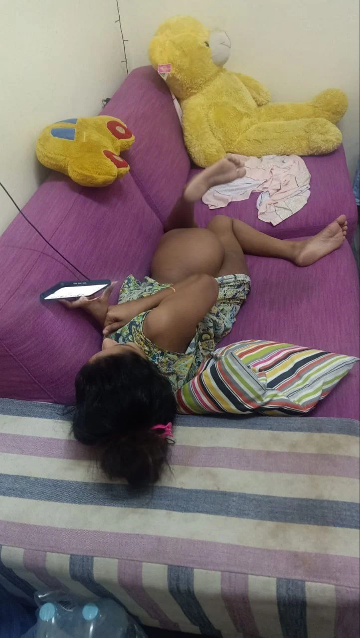 Lankan girl nude showing ass